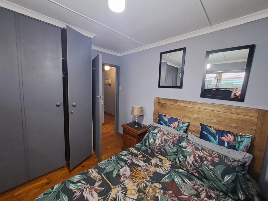 3 Bedroom Property for Sale in Paradise Beach Eastern Cape